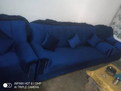 5 seater sofa set in neat and clean condition
