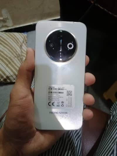 Tecno spark 30 c
