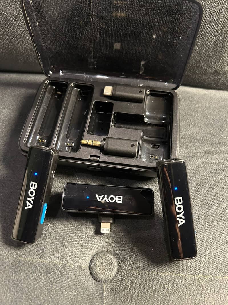 Boya mics 6