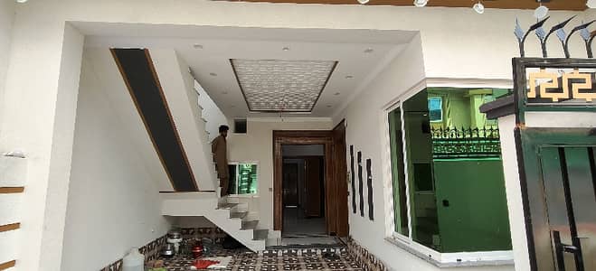 "5 Marla house in a prime location,brought to you at a discounted rate.  adaiyala road near Punjab servant government housing society