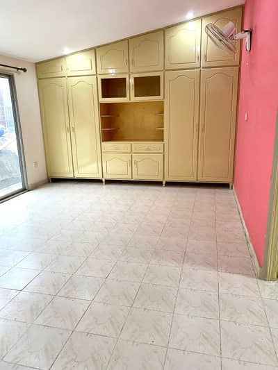 Awami Villa 2 For Rent