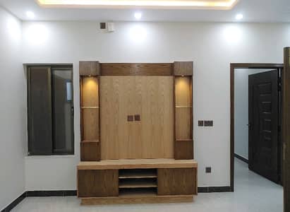 7 Marla House Available For Rent In Bahria Town Phase 8 - Ali Block If You Hurry