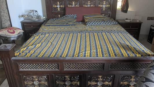 King size bedset with side tables dressing table