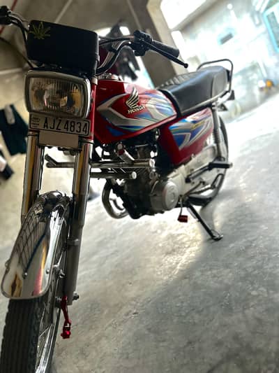 motorcycle 125 Abhi Tak Jaaneman chubby Saath Hai