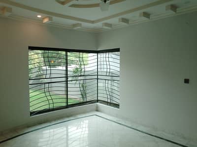 1 Kanal House is available For Rent In Dha Phase-5 Sector G Lahore