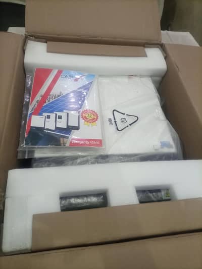 4kW ONE X Solar Hybrid Inverter | Dual Output | Smart 0304-49-39-900