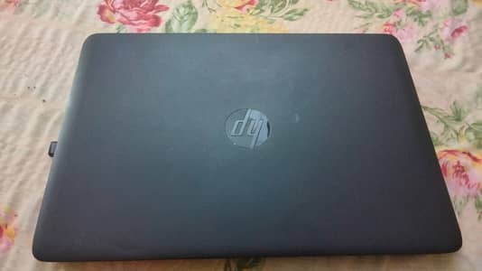 HP core i5 8gb Ram and 256 SSD