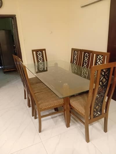 8 seater dininng table thick glass 03044453724