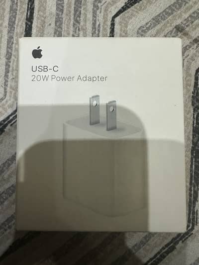 Apple (C. H. A. R. G. E. R)