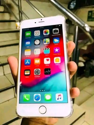 iphone 6 plas 128 GB with box my WhatsApp number 0308/55/95/823