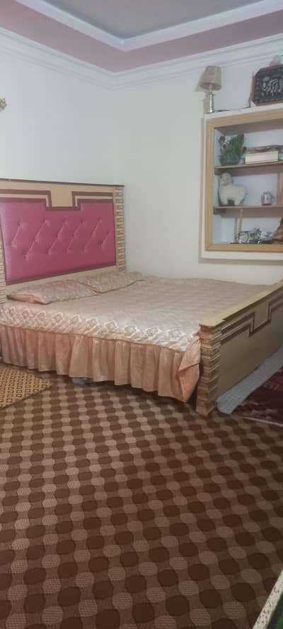 Mokamal set ha sirf kapro wale almarii nhe ha