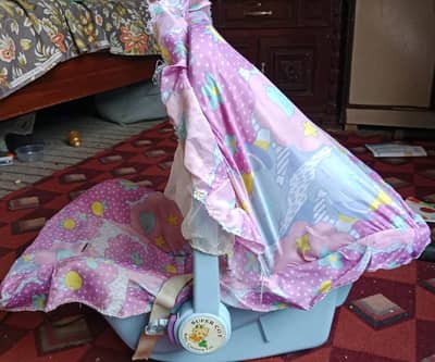Baby Carrycot (Super Cot Company)