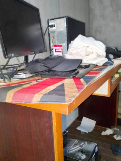 Computer Table for Sale – Strong & Stylish | Like New Condition