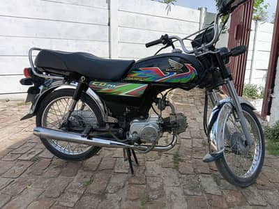 Honda Cd 70 In Black colour With Very Cheapest price