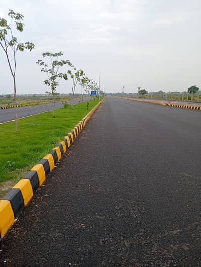 Prime 10 Marla Plot For Investment LDA City Lahore