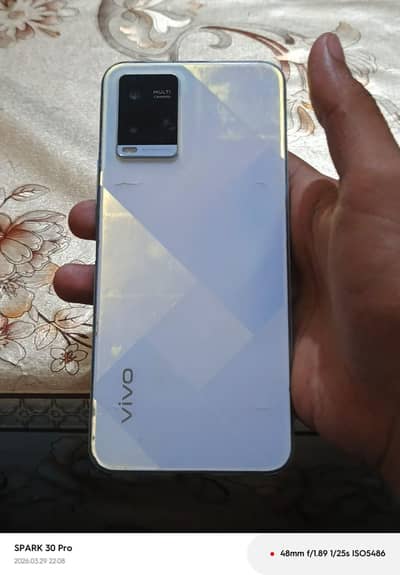 vivo y21 read description