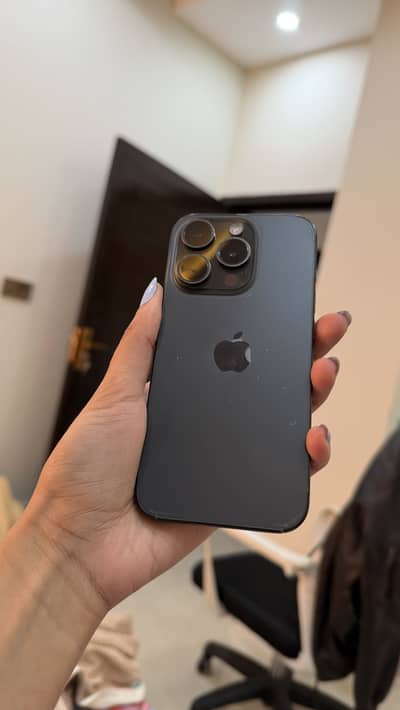 IPHONE 15 PRO 256 GBs (non Pta) battery health 86%