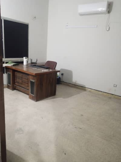 silent commercial independent bungalow for rent in johar