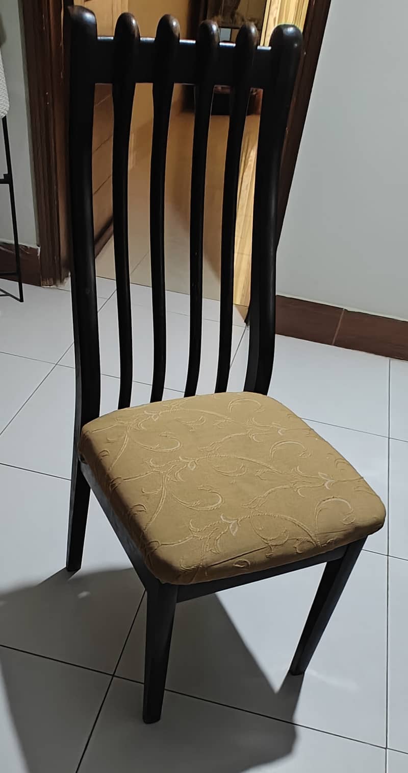 Dinning table with 6 chairs 4