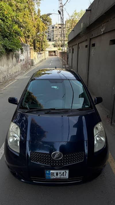 Toyota Vitz F 1.0
