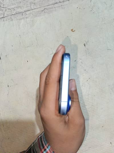 Urgent sale iphone 16