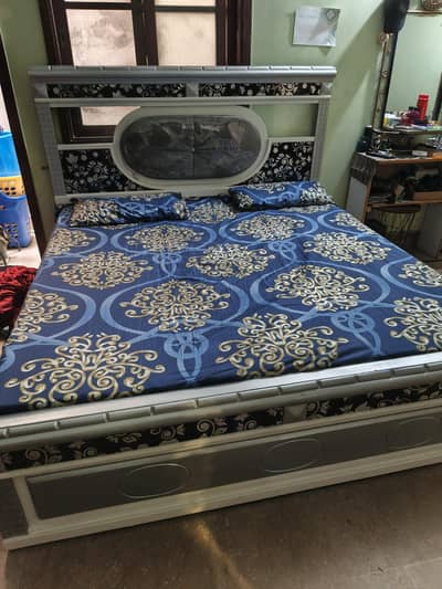 Mughal Bed brand new condition full size white antique design