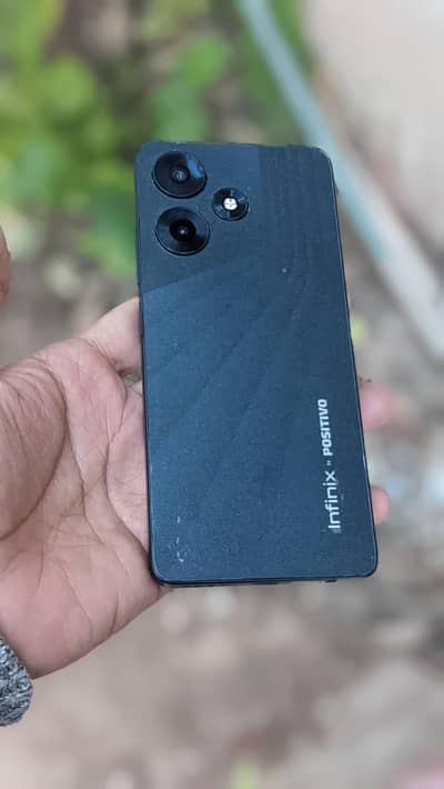 Infinix Hot 30 128-GB with Charger