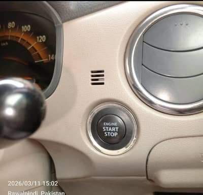 Nissan Roox fully automatic 22+ fuel average