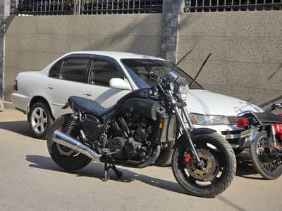 Vmax 1200cc customised  cafe racer heavy bike