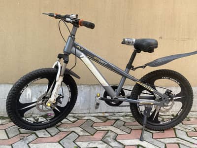 Kids cycle almost new condition