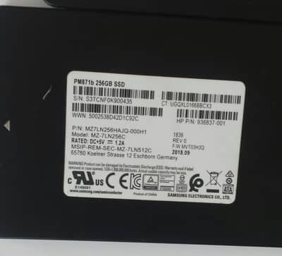 SAMSUNG 256GB SSD