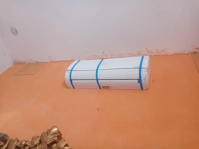 1 ton ac Haier, no use,,3 sall ho gay he pre ko