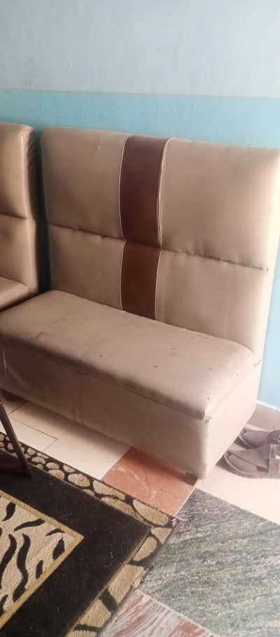 Sofa set or waiting area sofa best for beauty parlor or clinic