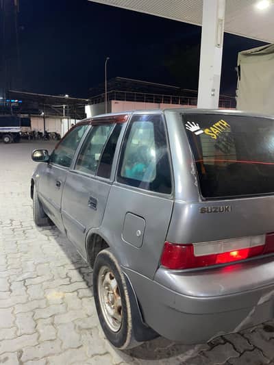 Suzuki Cultus 2000 model