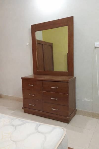 dressing table