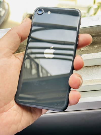 Apple iphone se 2nd generation best for gaming and photography