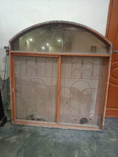 Neat and clean home window