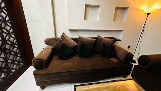 5 Seater Sofa Set with Center Table – Excellent Condition –