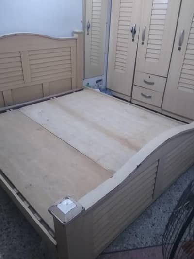 lamination king wood bed