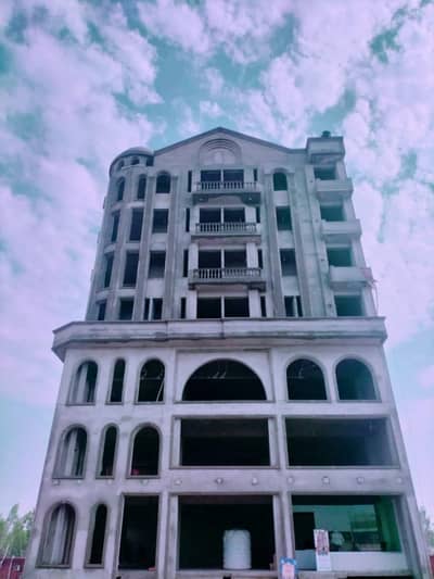 A Stunning Shop Is Up For Grabs In Raiwind Road