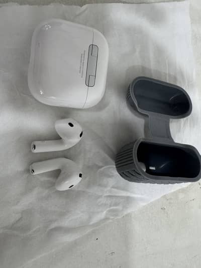 AirPods 4 ANC