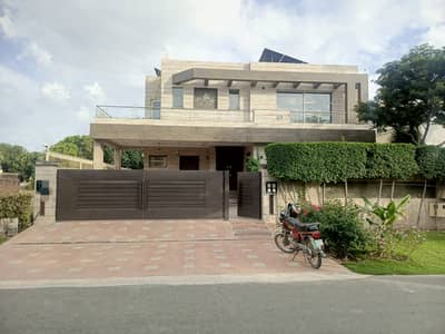 3 Beds 1 Kanal Upper Portion for Rent in DHA Phase 5 Lahore.