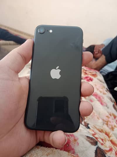 Iphone SE 64GB Battery Health 84% . . . Condition 10 by 9