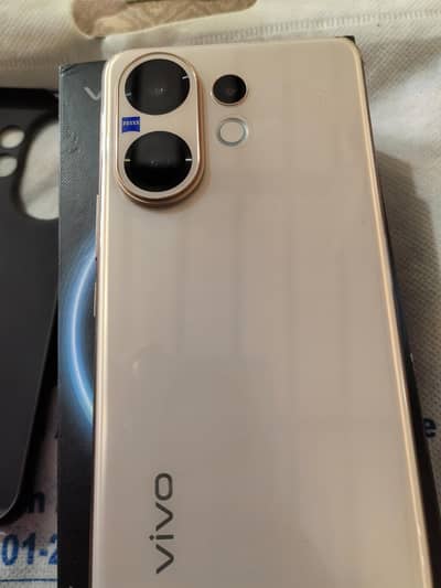 Vivo V60 (12GB/512GB) – 10/10 Condition