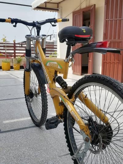 superorient heavy duty bicycle is available in good condition