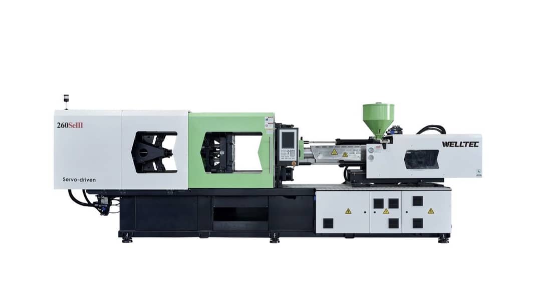 Injection molding machine operator 1