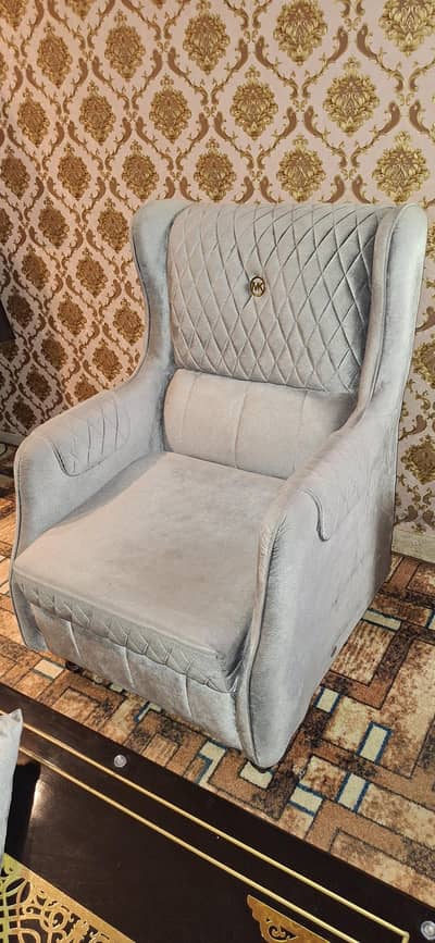 Sofa Set with cover and qution