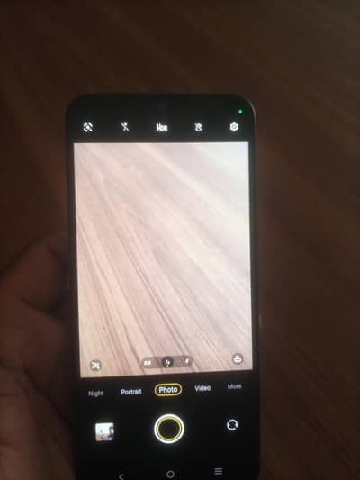 VIVO. 23e . full box 8/128.