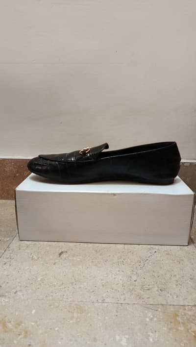 CLASSIC CHAIN LOAFER-BLACK