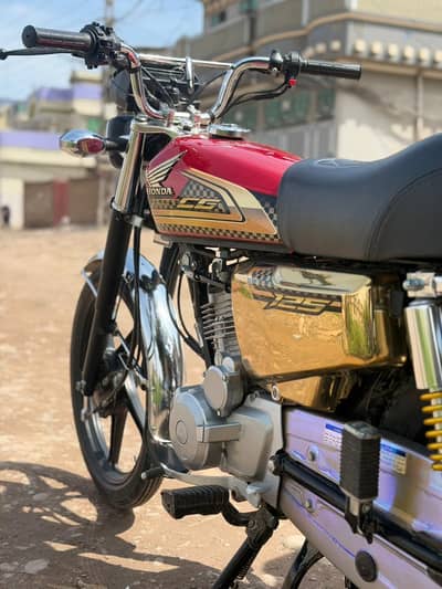 Honda 125 gold edition